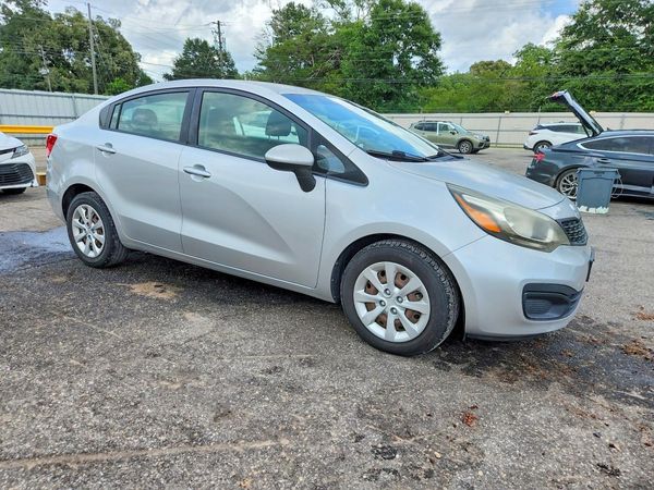 2013 KIA RIO