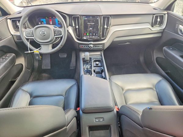 2023 VOLVO XC60
