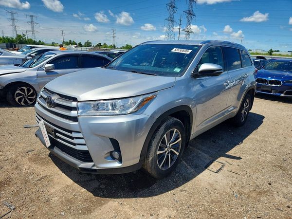 2017 TOYOTA HIGHLANDER SE/XLE