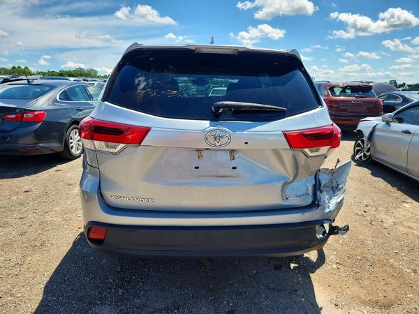 2017 TOYOTA HIGHLANDER SE/XLE