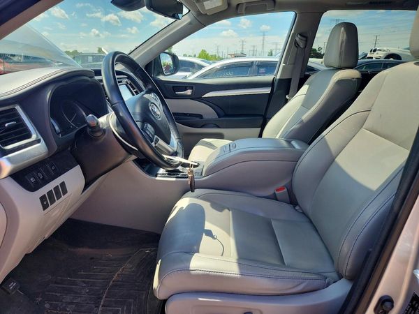 2017 TOYOTA HIGHLANDER SE/XLE