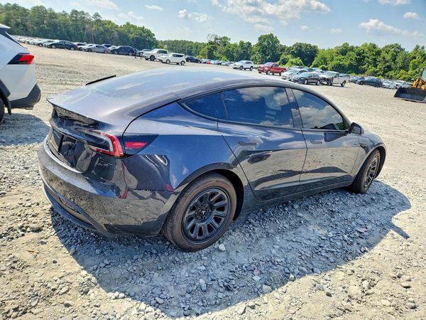 2026 TESLA MODEL 3