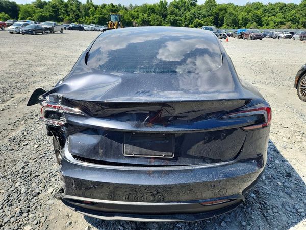 2026 TESLA MODEL 3