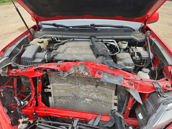 2015 CHEVROLET COLORADO Work Truck — Engine bay