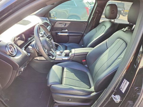 2020 MERCEDES-BENZ GLB GLB250
