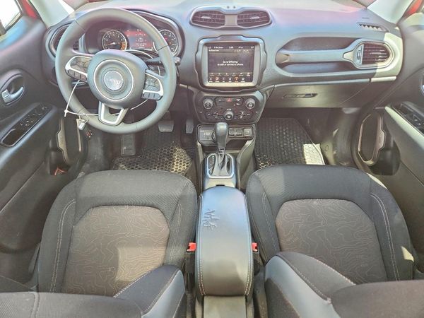2023 JEEP RENEGADE LATITUDE 4X4