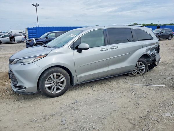 2021 TOYOTA SIENNA Limited