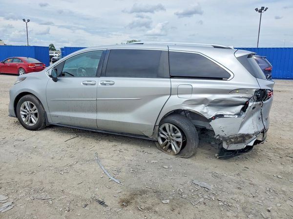 2021 TOYOTA SIENNA Limited