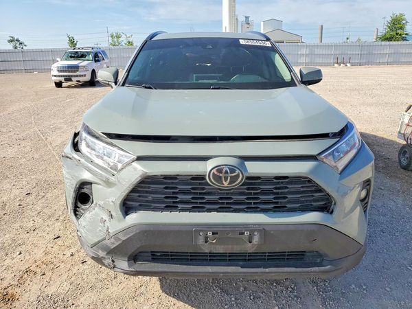 2021 TOYOTA RAV4 XLE