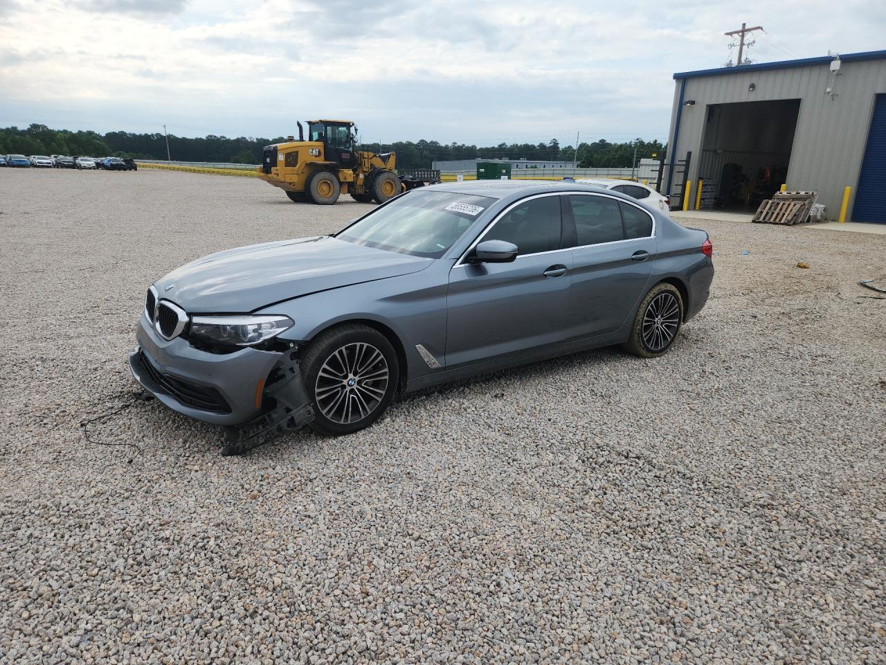 2019 BMW 530