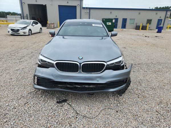 2019 BMW 530