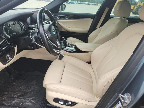 2019 BMW 530