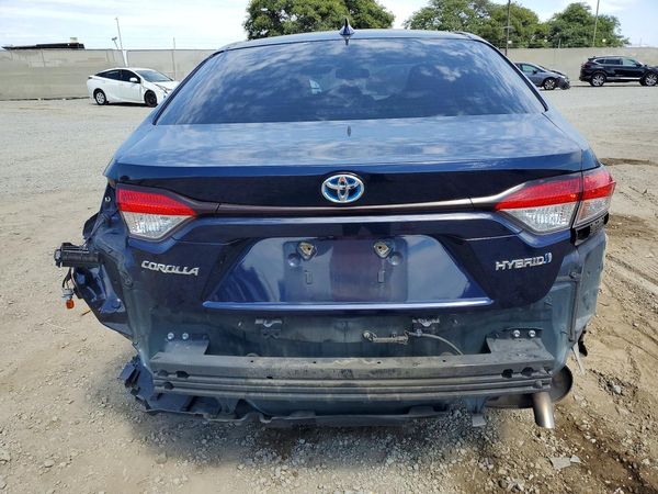 2021 TOYOTA COROLLA