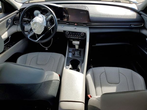 2023 HYUNDAI ELANTRA SEL Premium