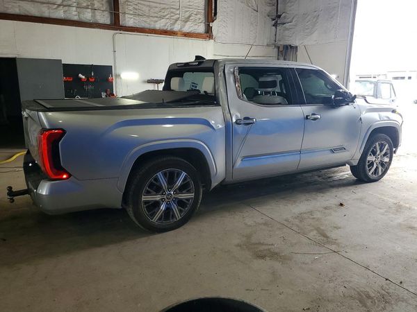 2023 TOYOTA TUNDRA Capstone