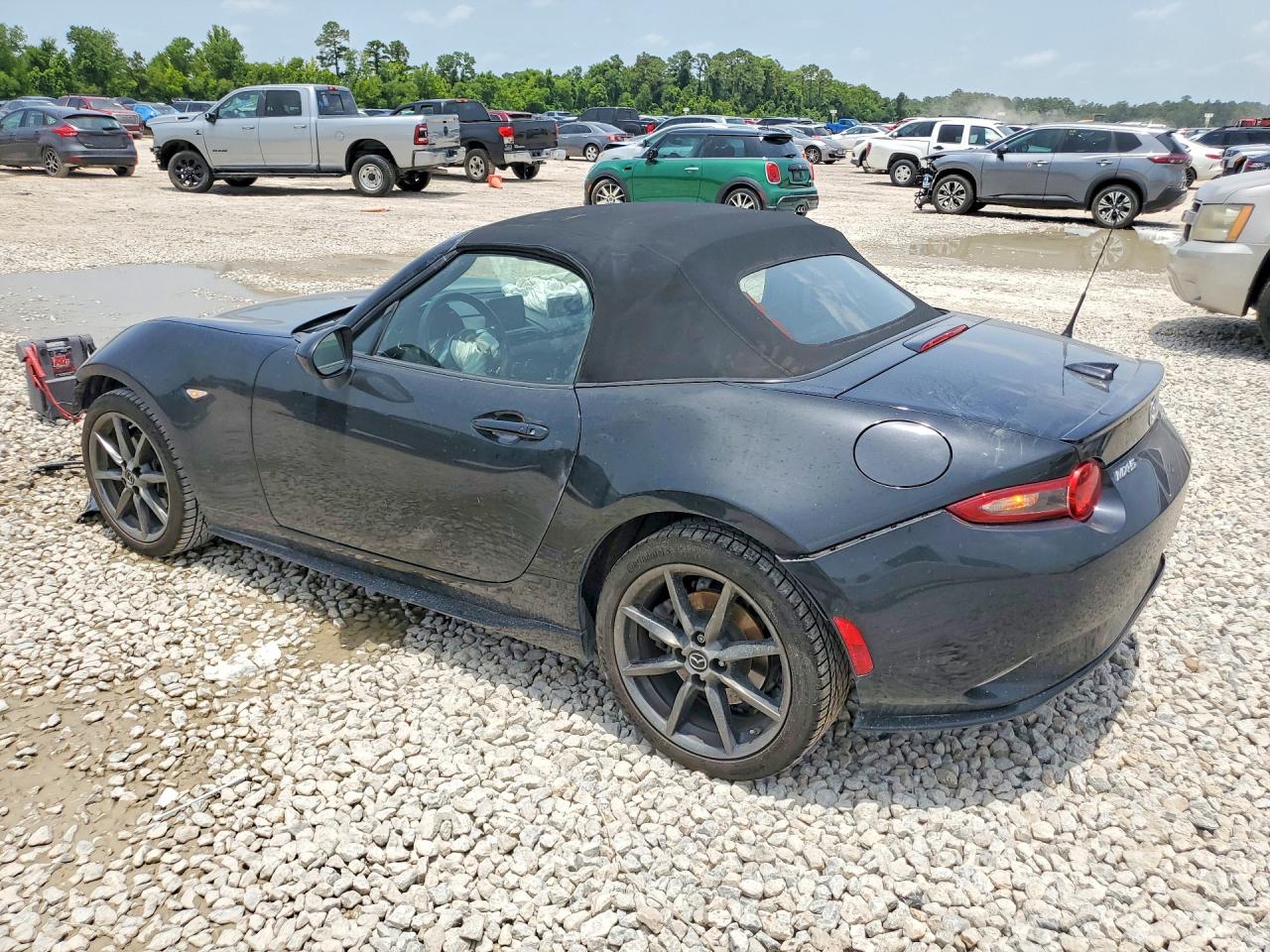2018 MAZDA MX-5 MIATA Grand Touring (Soft Top)