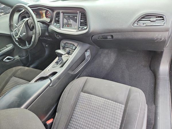 2023 DODGE CHALLENGER SXT