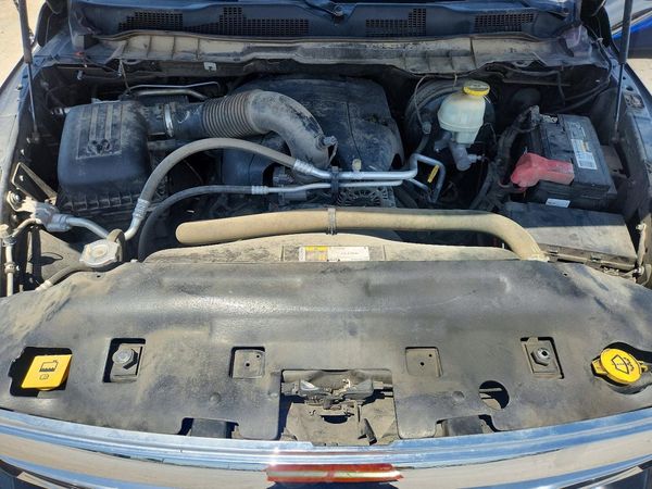 2018 RAM 1500 SLT — Engine bay