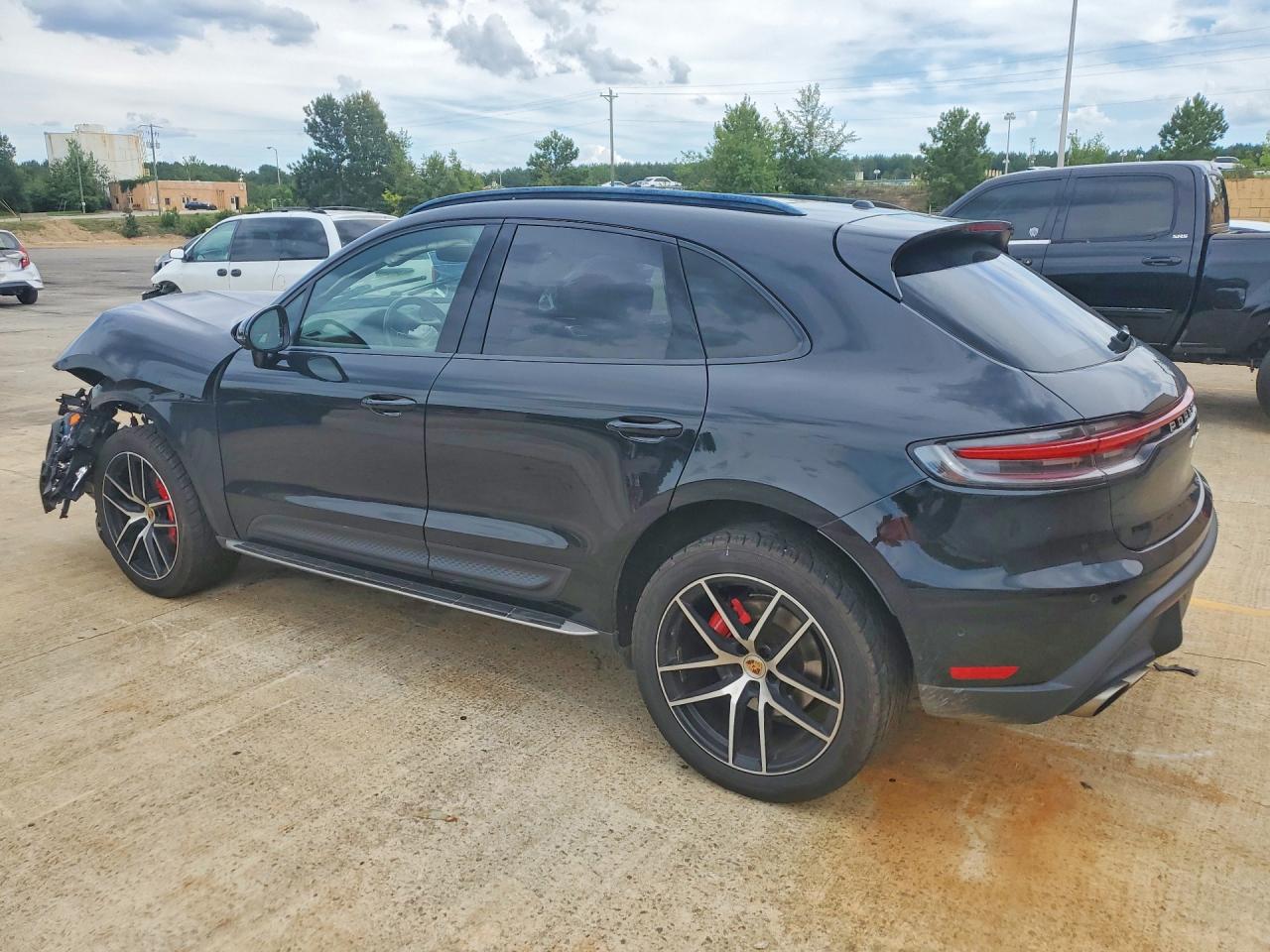 2023 PORSCHE MACAN S