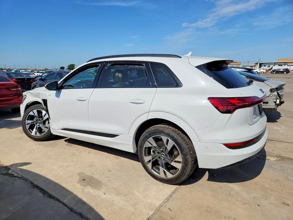 2022 AUDI E-TRON quattro Premium
