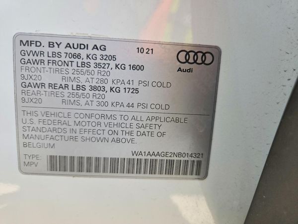 2022 AUDI E-TRON quattro Premium