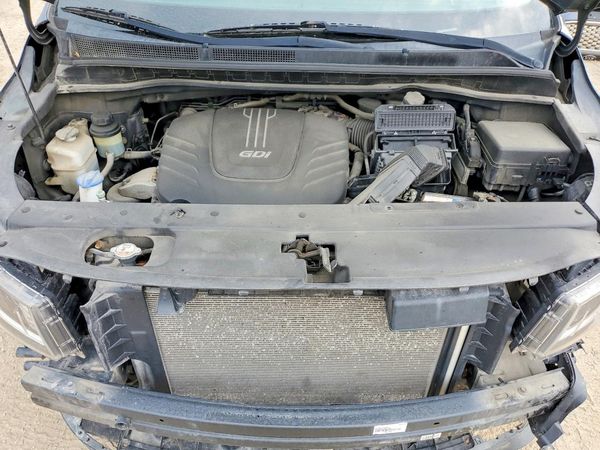 2016 KIA SEDONA LX - Middle-low