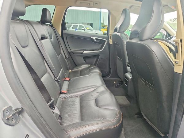 2012 VOLVO XC60