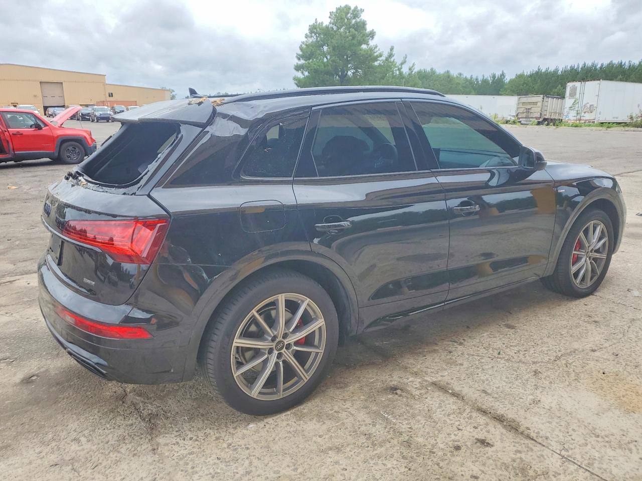 2025 AUDI Q5 E