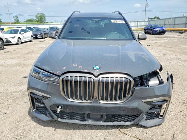 2021 BMW X7 M50i