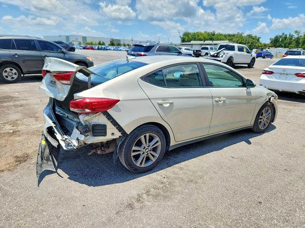 2017 HYUNDAI ELANTRA