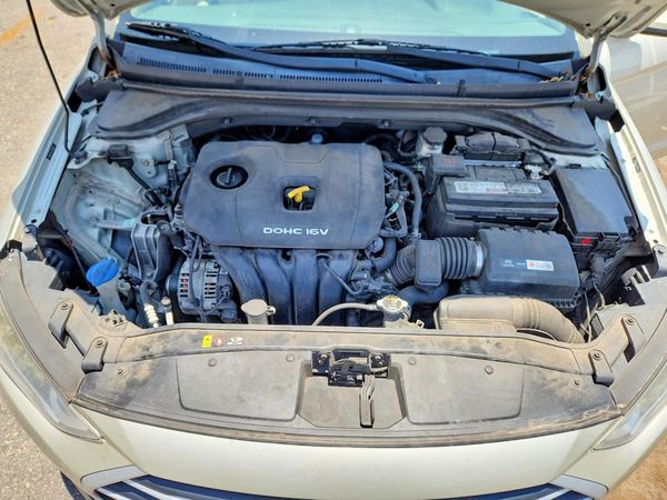 2017 HYUNDAI ELANTRA