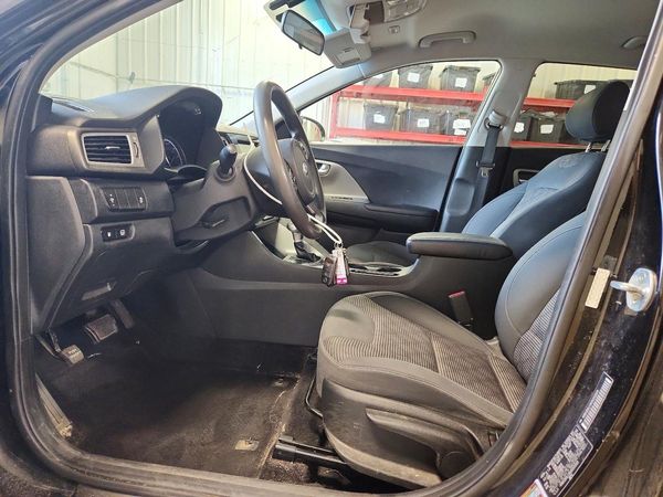 2017 KIA NIRO FE / LX / LX Tech