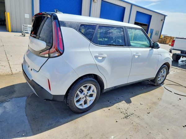 2025 KIA SOUL LX, S