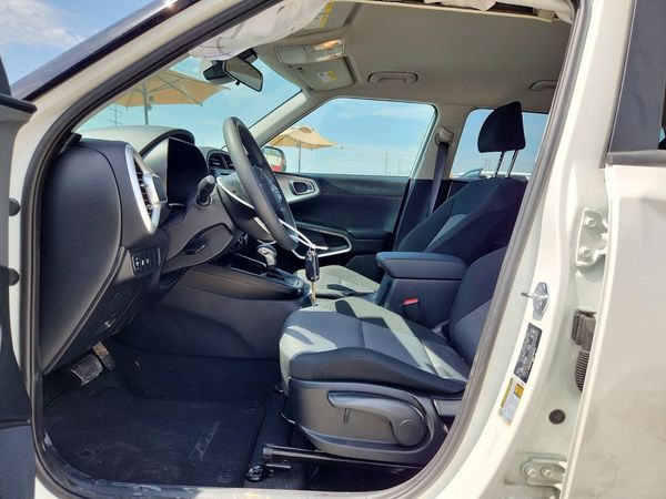 2025 KIA SOUL LX, S