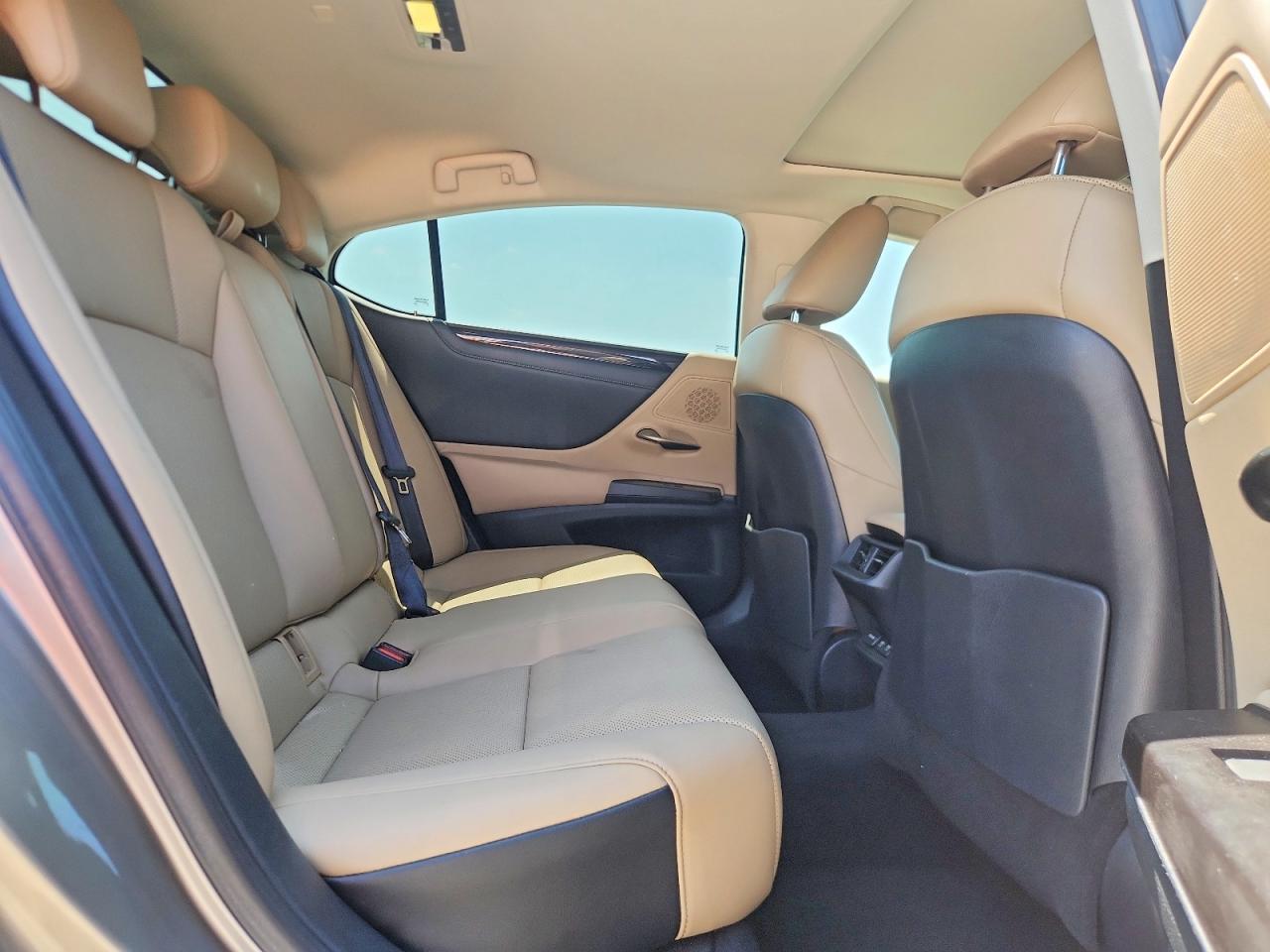 2019 LEXUS ES 350