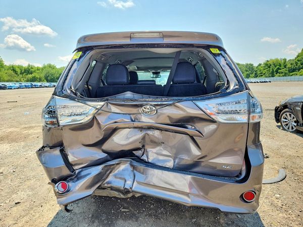2015 TOYOTA SIENNA