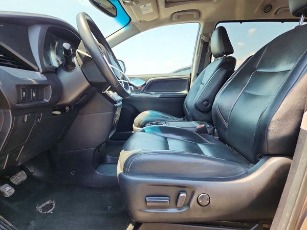 2015 TOYOTA SIENNA