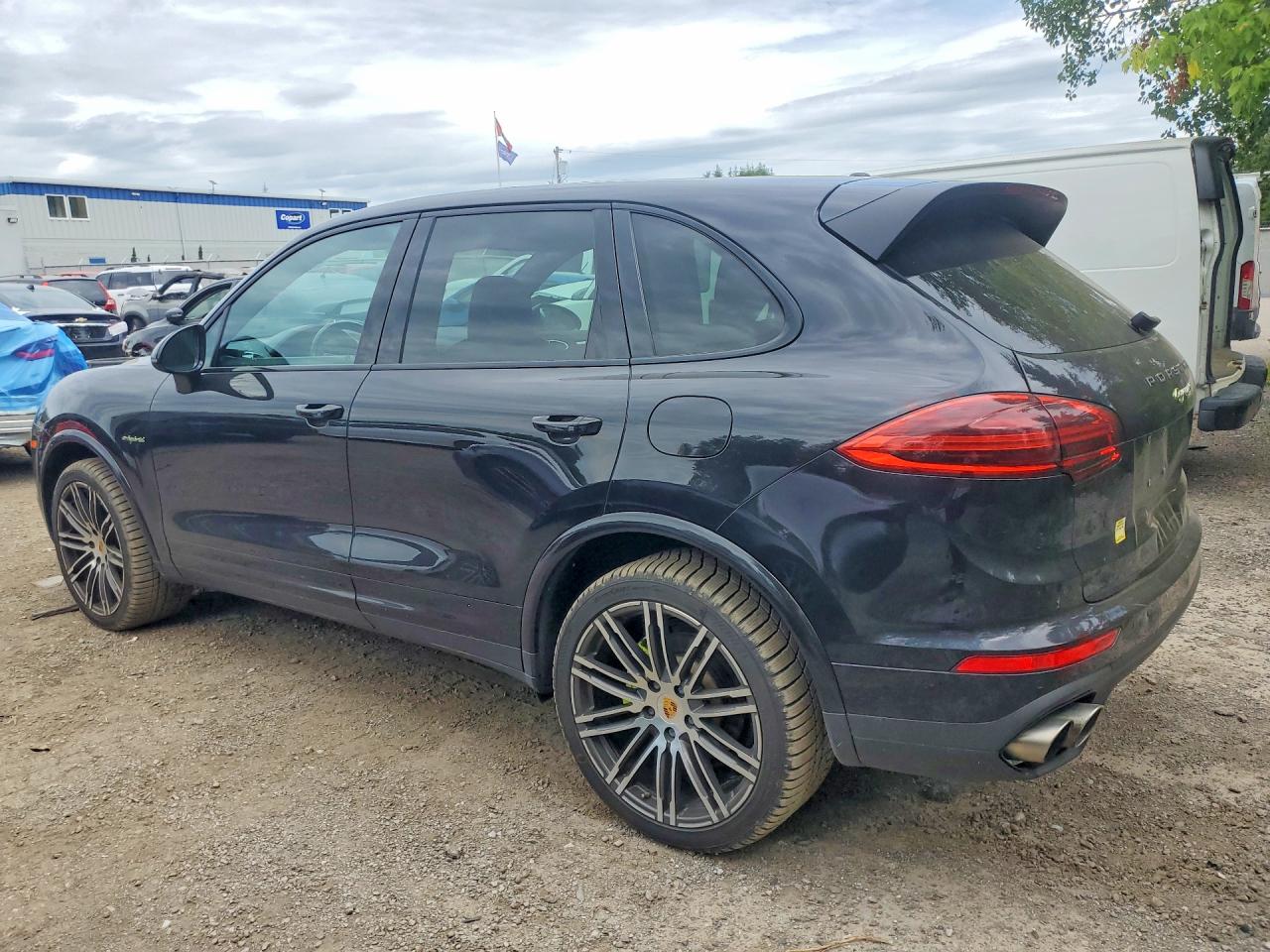 2017 PORSCHE CAYENNE E-Hybrid