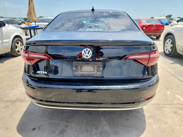 2021 VOLKSWAGEN JETTA S / SE / R-Line