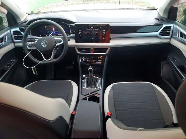 2025 VOLKSWAGEN TAOS