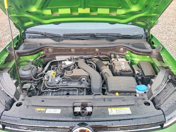 2025 VOLKSWAGEN TAOS
