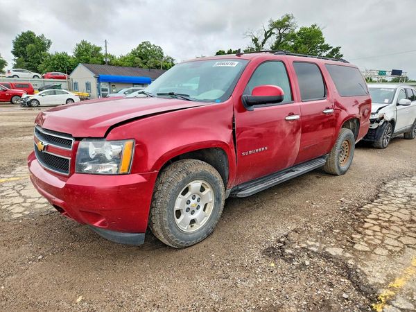 2014 CHEVROLET SUBURBAN LT