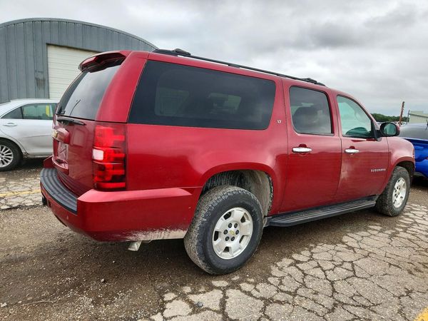 2014 CHEVROLET SUBURBAN LT