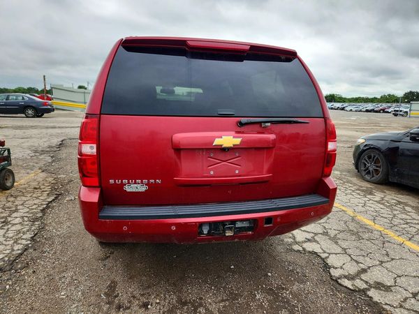 2014 CHEVROLET SUBURBAN LT