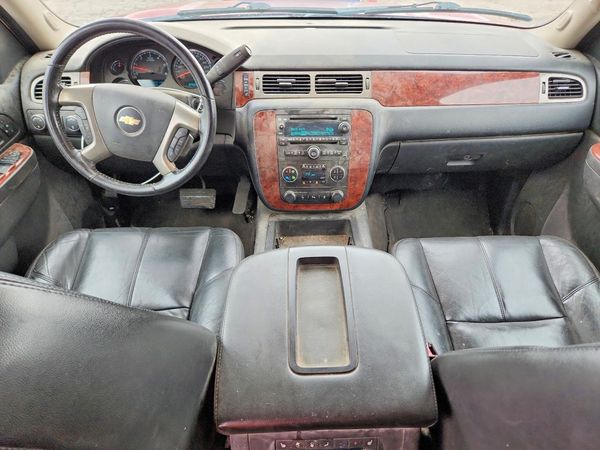 2014 CHEVROLET SUBURBAN LT