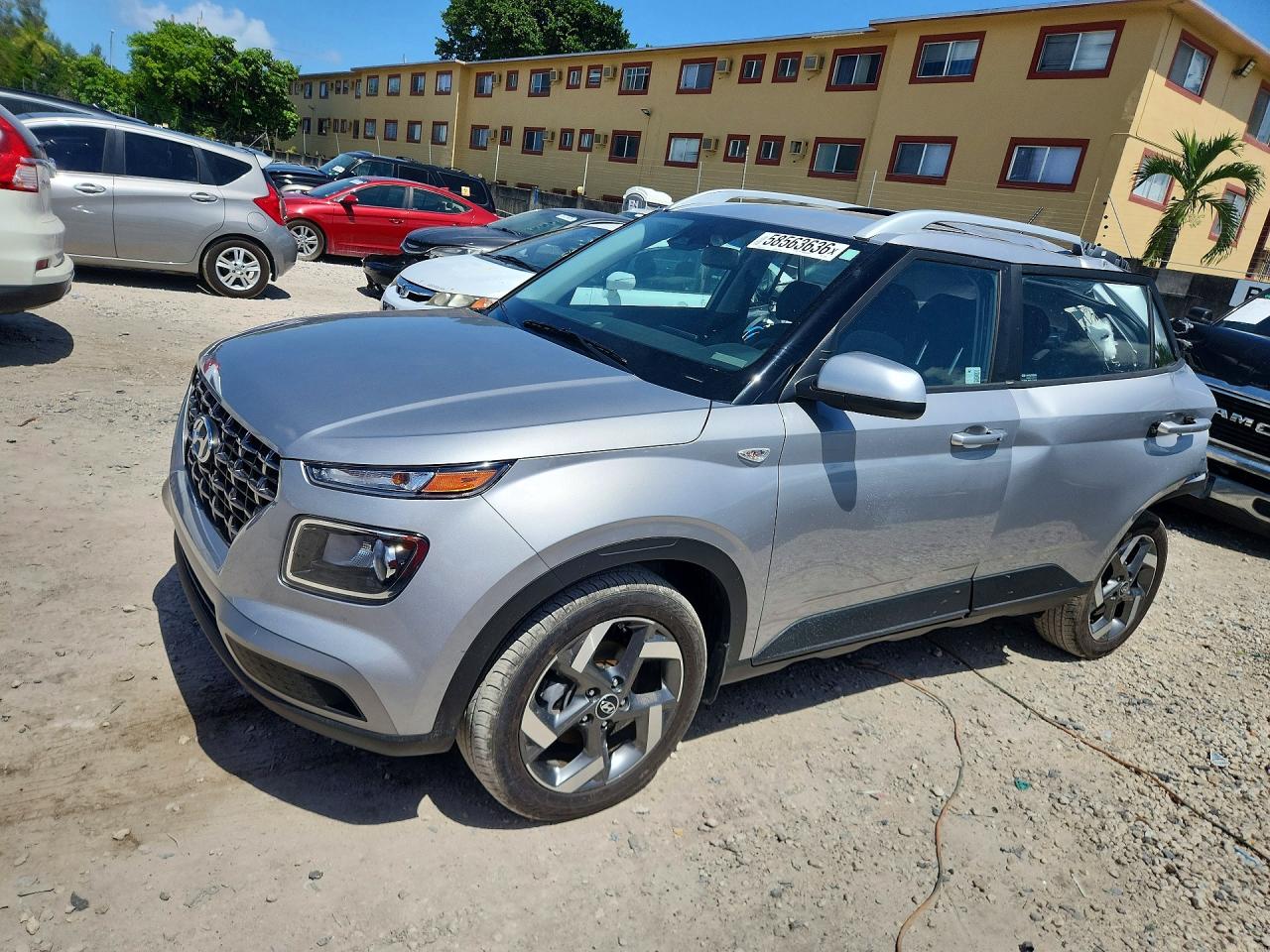 2025 HYUNDAI VENUE SEL, Limited — Front 3/4
