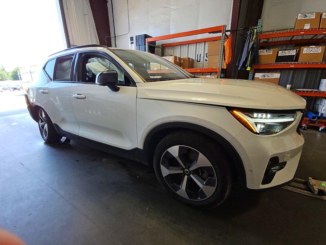 2025 VOLVO XC40 Plus Dark