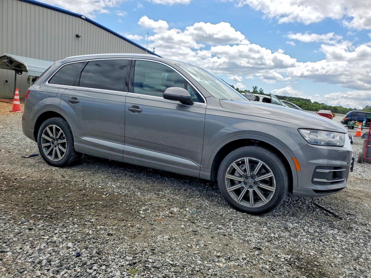2017 AUDI Q7 quattro Premium Plus