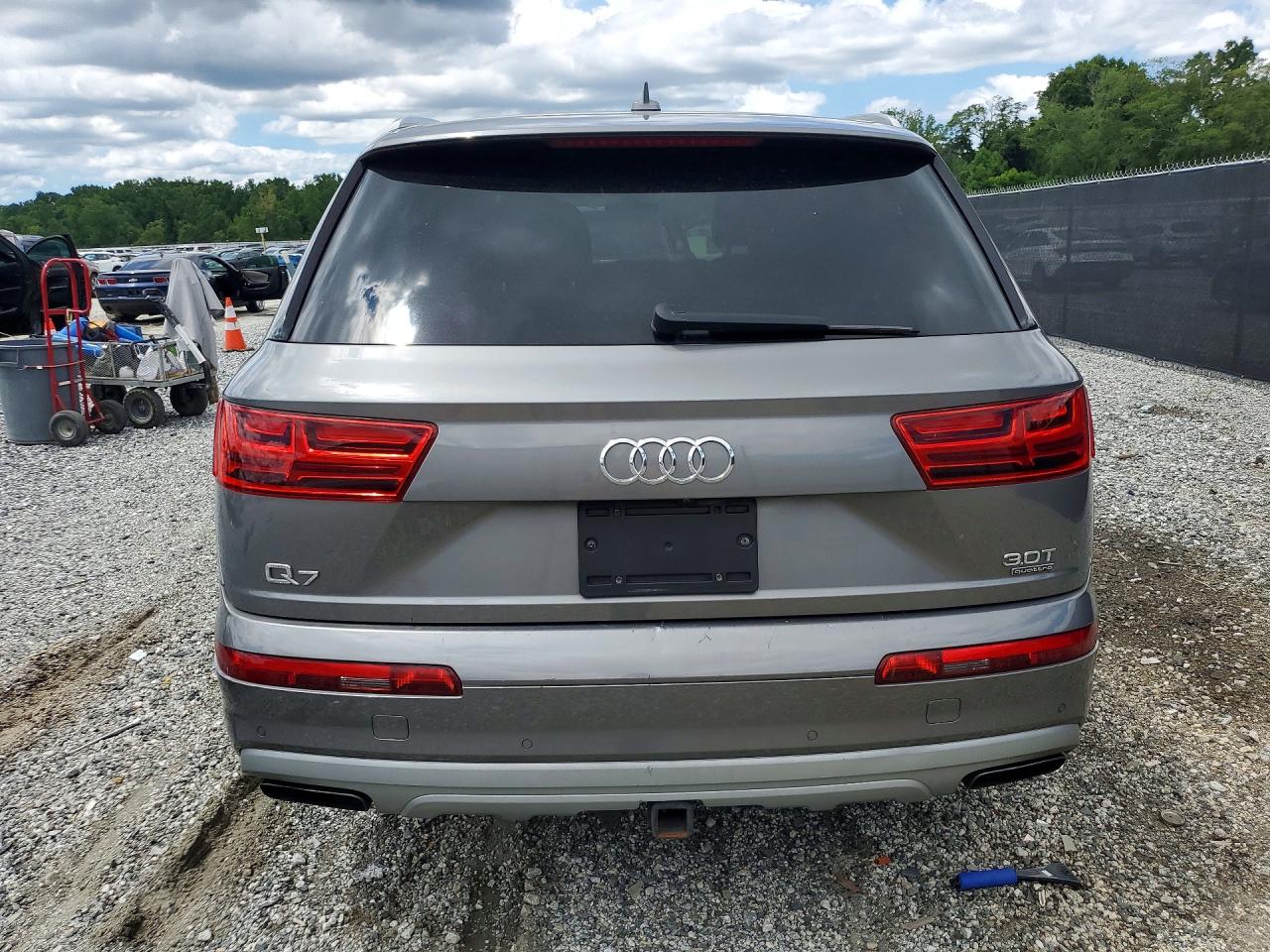 2017 AUDI Q7 quattro Premium Plus
