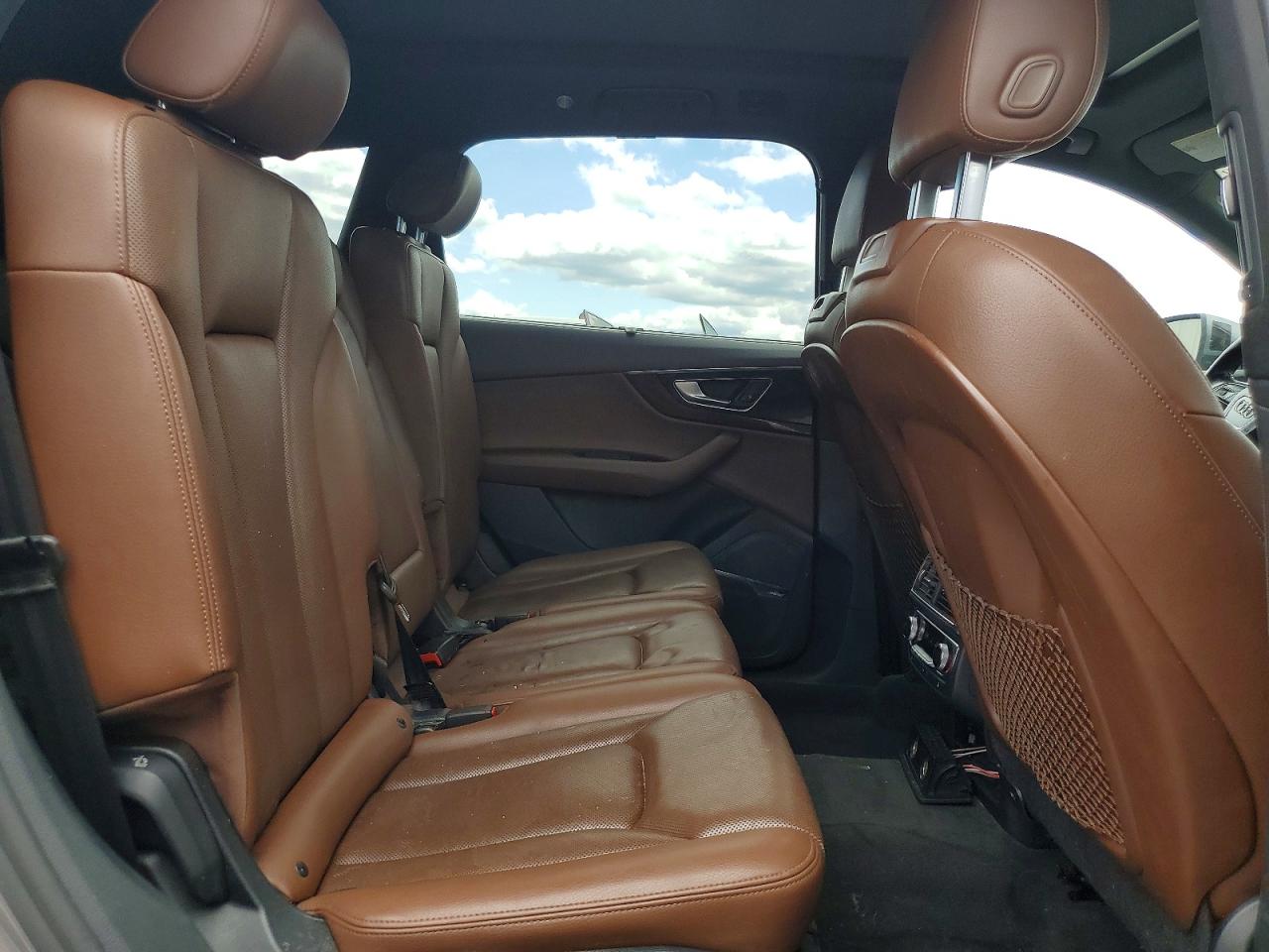 2017 AUDI Q7 quattro Premium Plus
